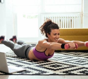 Спортивный инвентарь для занятия спортом в домашних условиях